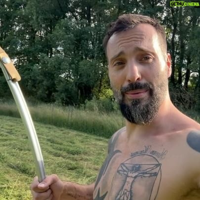 Václav Bárta - 1.7K Likes - Sekani louky, jedine kosou!!!!🤩😂