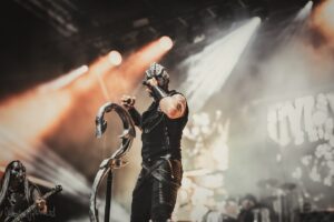 Václav Bárta Instagram - Dneska Moravský Krumlov, nádvoří. 16:00 Jokers | 17:00 Arakain | 18:30 Alkehol | 20:00 Dymytry & Traktor