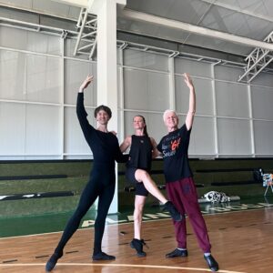 Vadim Muntagirov Instagram - Special teacher today 😊 @muntagirov_alexsandr @muntagirova @fumikaneko_ #balletclass #goodtimes #summer #vadimmuntagirov #fumikaneko