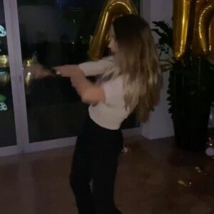 Vail Bloom Instagram - “Farewell to 2020” an #interpretivedance #maskoff #maskrave HAPPY NEW YEAR 🎊Instafriends 🌎 
Appearance by #fringepants #hello2021 sponsored by @brittany_herrera @bellahunter @keiralexa 😷 by @sonovialtd