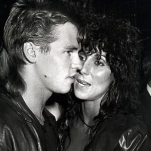 Val Kilmer Instagram - Excited for the Top Gun 2 Maverick premiere today! Check out @cher and I at the original top gun premiere in NYC over thirty five years ago. My how time flies! 

#preparefortakeoff #topgunmaverick