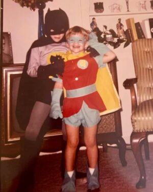 Val Kilmer Instagram - Acting is much more than just memorizing your lines. You really need to live, breathe, and inhabit your character.
Halloween offers everyone the magical opportunity to step into the shoes of someone new and experience their life for the day. Don't underestimate the power and the necessity of your imagination in the acting process. 😉
What role will you take on for Halloween this year? 
.
.
.
.
.
.
.
.
📸: @stevenmeyer8343 & @my.3.sons.blessed