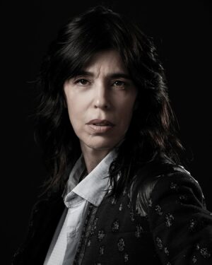 Valentina Bassi Instagram - 🎭 LOS GESTOS BÁRBAROS

Una variación sobre los vínculos familiares, un intento de entender el amor y el horror de ser familia.

✅ Valentina Bassi
✅ Francisco Bertín
✅ Matilde Campilongo
✅ Laura Novoa
✅ Ignacio Rodríguez de Anca

Autor: Juan Ignacio Fernández
Dirección: Cristian Drut

📆 Viernes y sábados de julio, 19 h
📌 Sala Astor Piazzolla
🔖 Entrada gratuita

La entradas se retiran desde 1 hora antes de la función en Informes (primer piso)
Se entregan hasta dos entradas por persona
El ingreso a la sala es por orden de llegada
Luego de comenzado el espectáculo no se podrá ingresar a la sala

@losgestosbarbaros_obra @francisco.bertin @nachorda
@matildecampilongo @novoalauraok @bassivalentina_
@cristiandrut @jif77 @yaninamartino
#teatro #ccb