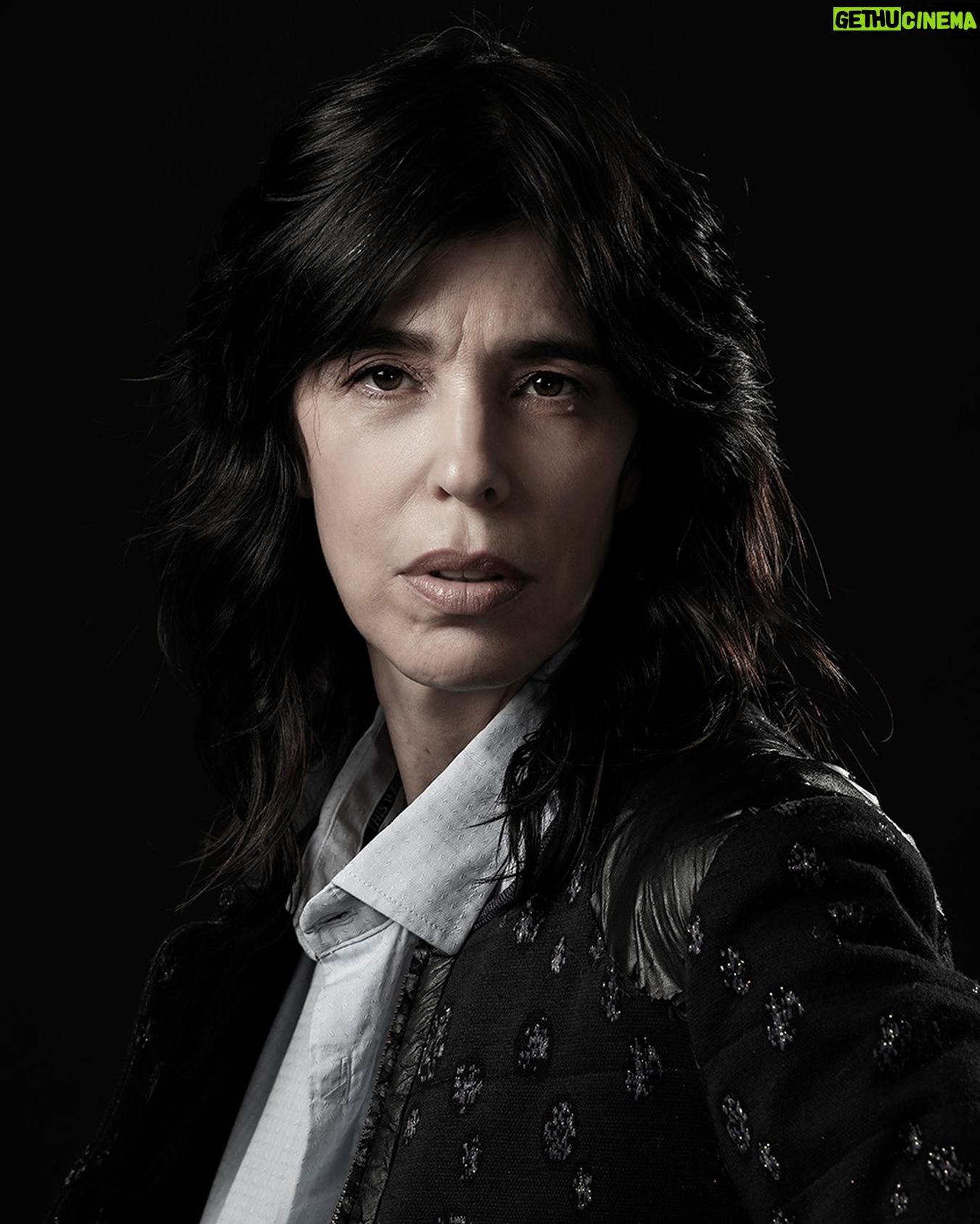 Valentina Bassi - 475 Likes - š LOS GESTOS BĆRBAROS
Una variación sobre los vĆnculos familiares, un intento de entender el amor y el horror de ser familia.
ā
Valentina Bassi
ā
Francisco BertĆn
ā
Matilde Campilongo
ā
Laura Novoa
ā
Ignacio RodrĆguez de Anca
Autor: Juan Ignacio FernƔndez
Dirección: Cristian Drut
š Viernes y sĆ”bados de julio, 19 h
š Sala Astor Piazzolla
š Entrada gratuita
La entradas se retiran desde 1 hora antes de la función en Informes (primer piso)
Se entregan hasta dos entradas por persona
El ingreso a la sala es por orden de llegada
Luego de comenzado el espectƔculo no se podrƔ ingresar a la sala
@losgestosbarbaros_obra @francisco.bertin @nachorda
@matildecampilongo @novoalauraok @bassivalentina_
@cristiandrut @jif77 @yaninamartino
#teatro #ccb