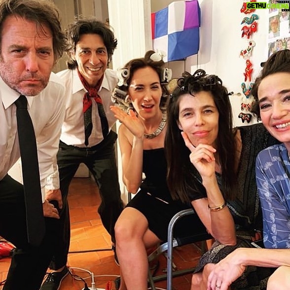 Valentina Bassi - 458 Likes - Ya estamos casi listos! Mucho rulo en los 80 @malenasoldaok @maria.ucedo @hectorbordoni @marianollinas todos bajo la direccion de @rosellisalvador
#laliebreciega #cine #cineindependiente #peliculasenrodaje #cinenacional