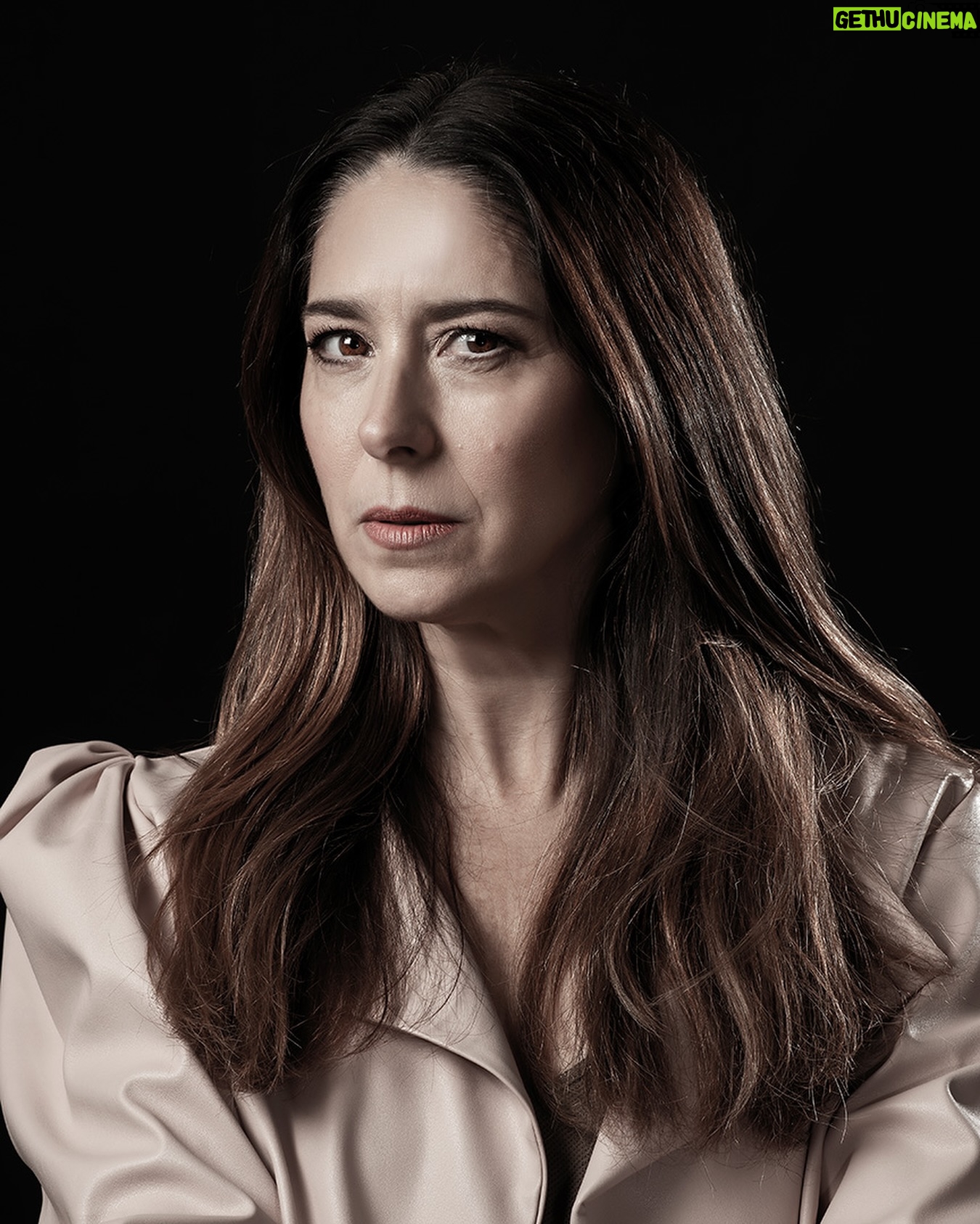 Valentina Bassi - 475 Likes - š LOS GESTOS BĆRBAROS
Una variación sobre los vĆnculos familiares, un intento de entender el amor y el horror de ser familia.
ā
Valentina Bassi
ā
Francisco BertĆn
ā
Matilde Campilongo
ā
Laura Novoa
ā
Ignacio RodrĆguez de Anca
Autor: Juan Ignacio FernƔndez
Dirección: Cristian Drut
š Viernes y sĆ”bados de julio, 19 h
š Sala Astor Piazzolla
š Entrada gratuita
La entradas se retiran desde 1 hora antes de la función en Informes (primer piso)
Se entregan hasta dos entradas por persona
El ingreso a la sala es por orden de llegada
Luego de comenzado el espectƔculo no se podrƔ ingresar a la sala
@losgestosbarbaros_obra @francisco.bertin @nachorda
@matildecampilongo @novoalauraok @bassivalentina_
@cristiandrut @jif77 @yaninamartino
#teatro #ccb