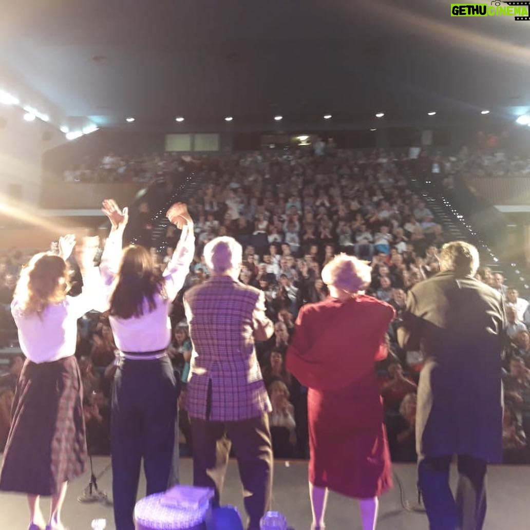 Valentina Bassi - 1.3K Likes - Arranco la #gira de @laratoneraok !!Gran semana en #marcosjuarez #villamaria y #cordoba!! Infinitas Gracias a @luiberri @julia.berri y a mi sobri @florenciamilan_ por cuidar tan amorosamente a mi chiquitin mientras yo hacia función , hicieron q todo sea mucho mas fácil y encantador. Gracias!!
