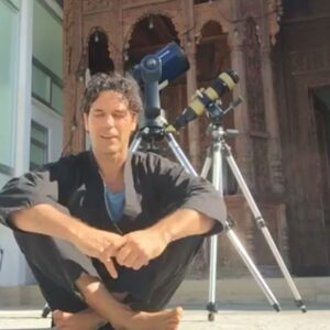 Valentino Lanús Instagram - Día de #Eclipse

Amigos, les dejo el link aquí en mi biografía del vídeo dónde explico lo que hay que hacer durante el #EclipseSolar y la importancia de éste fenómeno que sucederá el día de hoy en pocos minutos y del que seremos testigos ¡vivelo! ¡disfrutalo!
¡Feliz #EclipseSolar2017!