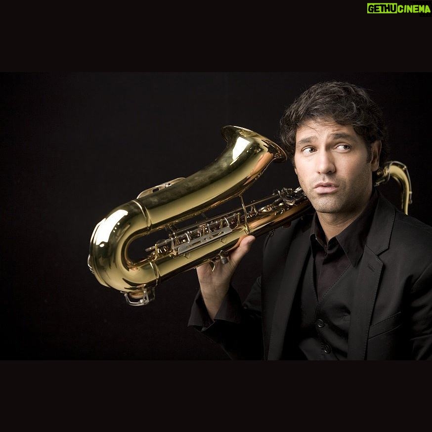 Valentino Lanús - 1.4K Likes - Buenos días ! ✌ 🎷