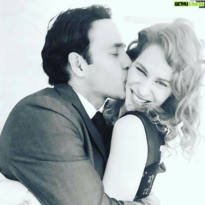 Valentino Lanús - 1.1K Likes - #Repost @soypelijara (@get_repost)
・・・
Esta noche, ultimo capítulo de #nadapersonal . Y quería agradecerte especialmente a ti, @valentinolanus_ , por cuidarme, por convertirme en mejor actriz, por enseñarme y por abrirme tu círculo de amigos y dejarme entrar. Gracias por haberte convertido en #mihermanomexicano . Trabajar a tu lado ha sido un privilegio, y darme tu amistad, el mayor regalo. Ojalá y volvamos a trabajar juntos pronto. Te quiero ❤️. #alejandrocastillo #nataliarey #alejandroynatalia #nataliayalejandro #miamigo #cabellosdefuego #pelirrojapeligrosa #proyectosbonitos #amigoscontalento #mexico 📷 by @cucartvictor
