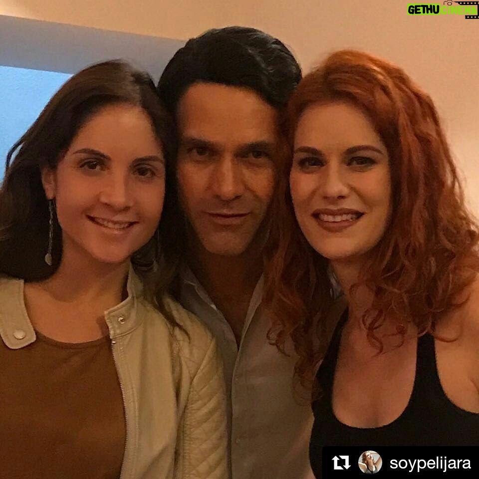 Valentino Lanús - 711 Likes - #Repost @soypelijara ・・・
Hay muchas cosas que le debo a @valentinolanus_ por todo lo que ha hecho por mí en este proyecto. Una de ellas, y para mí, la más importante, ha sido presentarme a @michmoran , su amiga y confidente, que ahora es también la mía. Hemos reído, llorado, compartido, platicado.. si por separado me hacen feliz.. juntos, significan la plenitud. Parte de mi familia mexicana. Los quiero ya.. irremediablemente para siempre. ❤️❤️❤️ #amigos #confidentes #losamo #alejandrocastillo #nataliarey #AlejandroyNatalia #nadapersonal