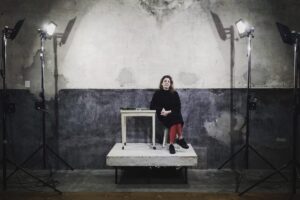 Valeria Lois Instagram - De no creer. Hacemos 4 de La Puerca para festejar sus 10 años. Sábados de Septiembre en @estudiolosvidrios. Les dejo el link para comprar las entradas en mi bio
@lisandrorodriguez.e.l.vidrios 
@santiloza1 
@cammilagg 
@sendonmatias 
@joseenergia 
🐽