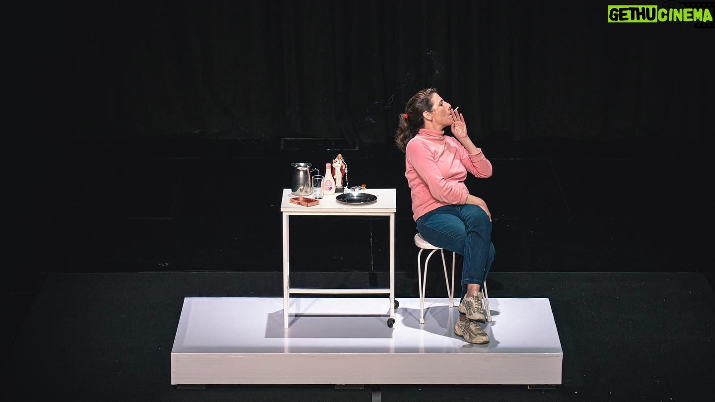 Valeria Lois - 0.9K Likes - Carrete de La Puerca en el @fituu_uruguay
Gracias @maviprd por las 📸📷📸📷
El sábado hay funciones en CABA
Todavía quedan entradas para la de las 21:30
Vayan a Alternativa!
@santiloza1 @estudiolosvidrios @lisandro_rodriguez_no
