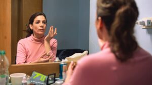 Valeria Lois Instagram - Carrete de La Puerca en el @fituu_uruguay 
Gracias @maviprd por las 📸📷📸📷
El sábado hay funciones en CABA
Todavía quedan entradas para la de las 21:30
Vayan a Alternativa!
@santiloza1 @estudiolosvidrios @lisandro_rodriguez_no