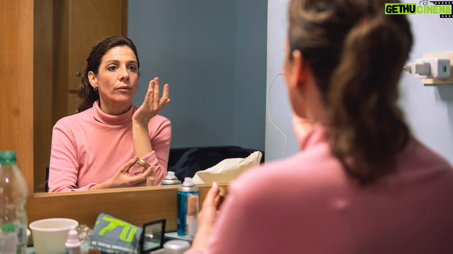 Valeria Lois - 0.9K Likes - Carrete de La Puerca en el @fituu_uruguay
Gracias @maviprd por las 📸📷📸📷
El sábado hay funciones en CABA
Todavía quedan entradas para la de las 21:30
Vayan a Alternativa!
@santiloza1 @estudiolosvidrios @lisandro_rodriguez_no