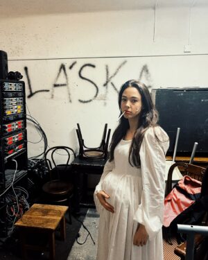 Vanda Chaloupková Instagram - The Other Side of the Virgin Mary 🤘🏽
Backstage photo by @mr.uberall 
@divadlonafidlovacce @artagent.cz