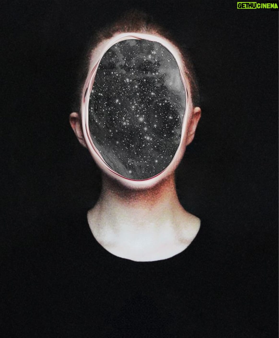 Vanessa DL - 741 Likes - MOOD BOARD 🫧 POISSONS
~ 18 février au 19 mars ~
Cette saison astrologique nous fait plonger dans les eaux les plus profondes : celles de l’inconscient.
Là où reposent la magie de l’imaginaire, le tiraillement de notre karma, notre connexion à la source et l’Amour divin.
Cette saison parfois nébuleuse requiert de la solitude et une bonne protection psychique - surtout pour les plus sensibles d’entre nous.
Avec la présence de Saturne en Poissons, cette saison vient avec quelques obstacles, mais aussi de belles leçons.
👉🏼 Dans les commentaires, dis-moi à quoi ressemble ta saison du Poissons, so far, à l’aide de 3 emoji.
Les miens : 😴 👁️ ✍🏼
#pisces #mermaid #zodiaque #poissons