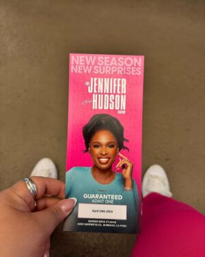 Vanessa Duchel Instagram - J'AI RENCONTRÉ @iamjhud 😭
Fun fact: c'est la chanson "And I'm telling you" (qu'elle interprète dans Dreamgirls) que j'ai chanté pour ma première audition à Star Académie ✨

Cette femme est exceptionnelle et inspirante sans oublier qu'elle a tous les talents 🤯 Je réalise pas encore 🥹

@jenniferhudsonshow