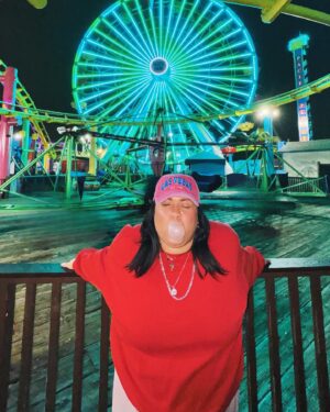 Vanessa Duchel Instagram - Los Angeles Jour 2 ☀️🌴

On est allés à Venice beach même si c'était très nuageux et on a assisté à un méga stunt du prochain film La planète des singes et sérieux je sais pas comment je l'aurais vécu que ce soit vrai 😂
