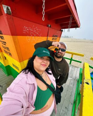 Vanessa Duchel Instagram - Los Angeles Jour 2 ☀️🌴

On est allés à Venice beach même si c'était très nuageux et on a assisté à un méga stunt du prochain film La planète des singes et sérieux je sais pas comment je l'aurais vécu que ce soit vrai 😂