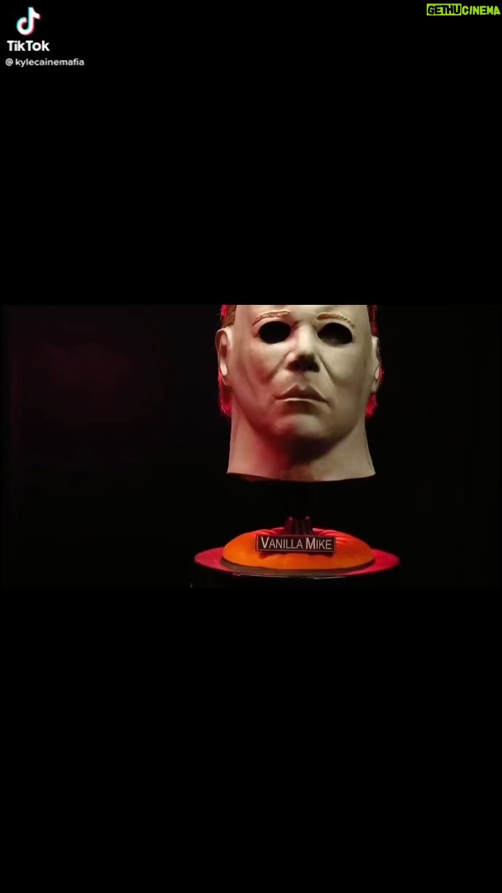 Vanilla Ice - 3.5K Likes - Check out the new Halloween costume