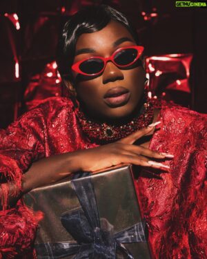 Vanity Milan Instagram - THE GIFT THAT KEEPS GIVING! ❤️ 

📸 @owenjamesvincent 
Styling: @siimadamsondesign