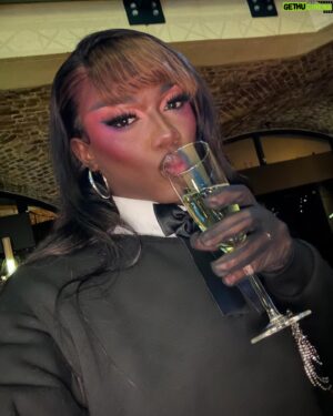 Vanity Milan Instagram - FENTY x PUMA Creeper Phatty Experience

STYLED BY: @siimadamsondesign 
FACE: @nyxcosmetics_uk 
HAIR: VANITY MILAN HAUX 😘