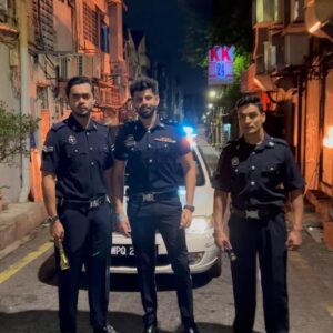Varun Kamal Instagram - Performed by @ofrooooo @hydekartyofficial 
Arranged, Programmed & Composed by @ofrooooo 
Lyrics by @duraiknows 
Mixed and Mastered by @spryk.in @rupendar_venkatesh 

@directedbykenroyson 

Starring @iamactorvarun , Anandsami, @rubinirubi , @psychomantra , @rajgopalkumarguru, @afro_rk , Sailendra Psychomantra, Yasnil Psychomantra 

Cinematography by @dopdeepakpadhy 
Cinematography Assistance by @karthisandy 
Edit by @pradeeperagav 
Spot Edit by @johnram_ 
VFX by @amthejosh
Gimbal Operation by @arul.cool 
Colour Grading by @rakesh_colorist 
Line Production by @buggimaan @iamnavin_k Kavans Creations Sdn BHD, @ikumuthangovind 
Stunts by Ace Stunt Action Services 
Hair & Makeup by @lakshmeeraju 
Prosthetic Makeup by @eveefxx 
Styling (for Varun) by @abisubz @ras_collective 
Poster Design by @viyaki_s 
Title Design by @varshanshree 
Talent Coordinators A.R Dinesh, Martin, Dinish Nair
Gaffer Ganesh
Facilities by Rabindranath
Transportation by Kuhen

Assistant Director  @this_is_d1 
Executive Producer @vidvenugopal88