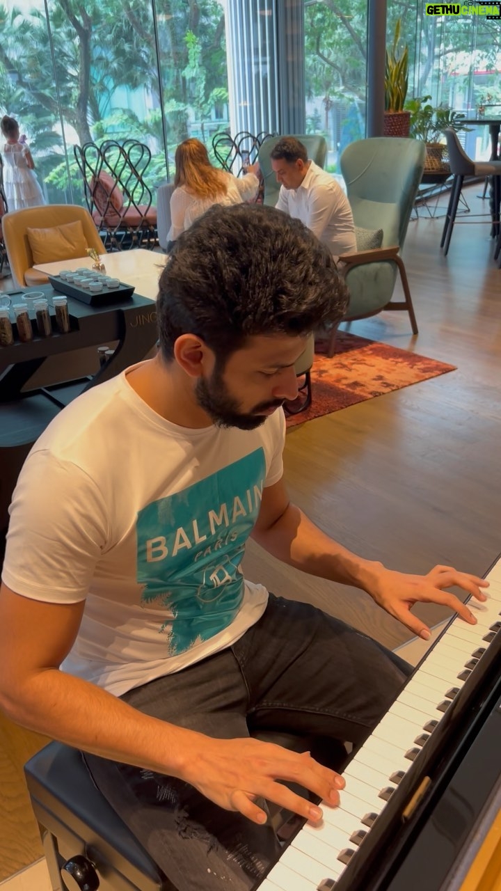 Varun Kamal - 29.1K Likes - Live well now, and tmrw? Tha.. Pathuklam 😎🤘
#vikramfever #vikram #eagleiscoming #kualalumpur #exciting #comingup #varun #actorvarun #kollywood #bigbossvarun #postoftheday #travelgram #malaysia