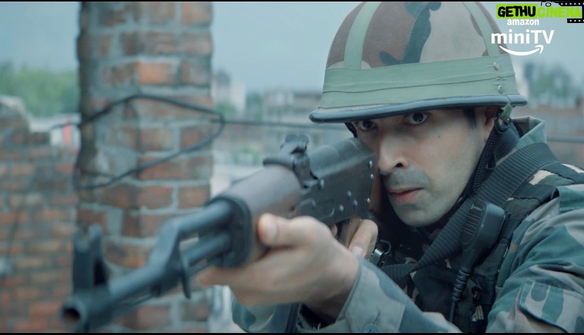 Varun Mitra - 2K Likes - Lt Triveni singh , 5 JAK LI Indian army.
In 2004 Jammu station was attacked by four terrorists.
Triveni singh ,along with the help of his colleagues, saved the lives of about 300 people.
This is a true story ,of the incidents that occurred on this day.
It has been a privilege to portray this character ,and to meet the family of this special human being.
Waiting for you all to watch this film:)
@jyotsna.jaryal
@officialkanikamann @mrinal.navell @mrinalmrinal2 @chakdemohit @akshayindahouse @samkhan @aditya_pittie @juggernaut_in10 @samkhan @kiratkandhari @shanusinghrajputdp
#rakshak @amazonminitv