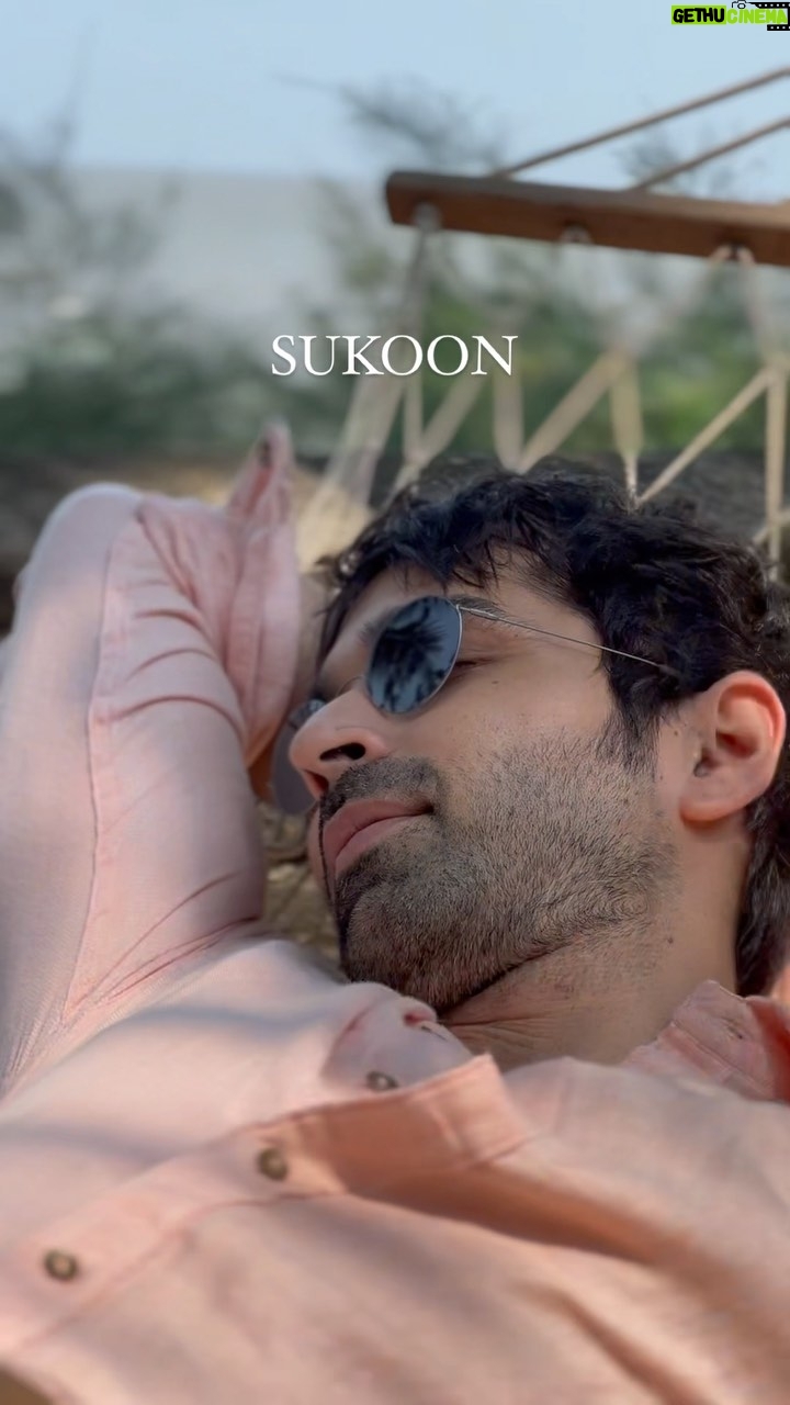 Varun Mitra - 5.2K Likes - Sunday kaise mana rahe ho?
#sukoon #sunday #metime