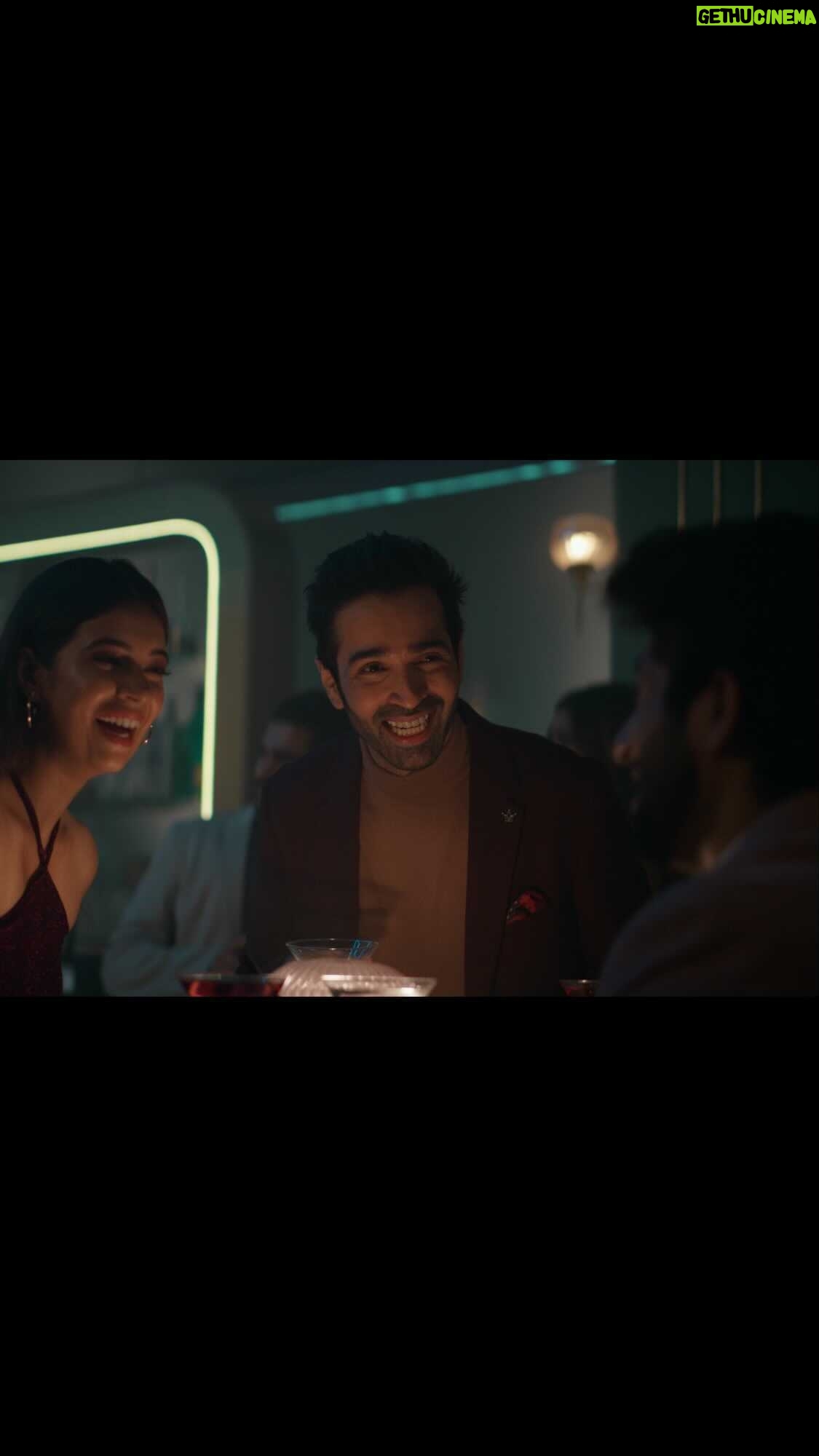Varun Mitra - 2K Likes - And I thought it was going to be just another night at the bar …. 🕺 🎵
For @fogg_gcc
Directed by @roopalisinghal
Produced : @pictureschrome
Song sung by @adtsinghsharma
Casting @vaibhav_vishant @anti.casting