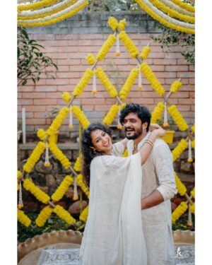 Vasishta N. Simha Instagram - ಅರಿಶಿಣ ಶಾಸ್ತ್ರದ ಅಪೂರ್ವ ಕ್ಷಣಗಳು❤️

Haldi decor 😍 - @meragi.celebrations 
Haldi outfits 🥰 - @itihas_sagar 
Pics 🤩 - @storiesby.rg

#vasishtasimha
#hariprriya
#simhapriya
#wedding
#celebration
#traditional
#indianwedding
#love