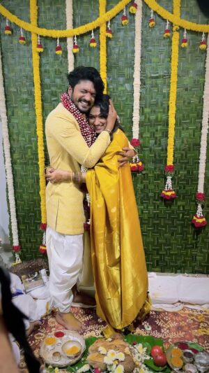 Vasishta N. Simha Instagram - Our💍❤️
Bless Us.. ಹರಸಿ 🥰

#hariprriya 
#vasishtasimha 
#simhapriya