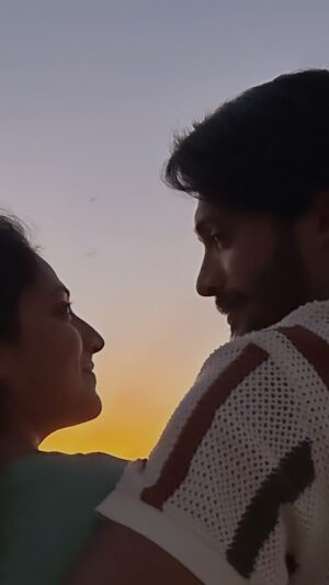 Vasishta N. Simha Instagram - Witnessing the magical sunset with the magic of my life..!!❤️

.
.

VC : @snabhi 
.
.
#simhapriya
#hariprriya 
#vasishtasimha
#karavali
#malpe
#loveli
#sunset
#shootdiaries