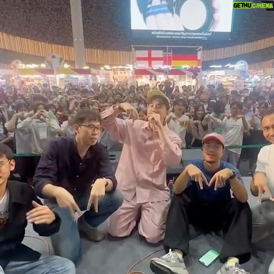 Vasuphon Kriangprapakit - 721 Likes - งานBoombalaka เมื่อวานที่ Future Park สนุกมากครับ กับ พี่แบงค์Loserpop ตัวจริงน่ารักเป็นกันเองมากเลยครับ