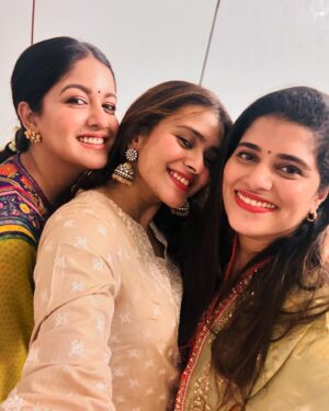 Vatsal Sheth Instagram - Eid Celebration with friends ❤️

@shraddharambhia_official
@viralmantra
