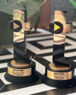 Vatsal Sheth Instagram - Honoured to be crowned The Digital Jodi of the Year! 🏆🌟 
Huge thanks to our incredible fans for the unwavering support. Your love fuels our digital journey, and we’re grateful for each one of you. 

Here’s to many more adventures together! 💖🙏 
#Jodioftheyear