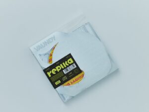 Vaundy Instagram - #Vaundy 

　　　2nd Album “replica”
　　　2023.11.15 RELEASE

“ 一家に一台 “replica” まもなく発売 ! “

#vaundy_replica