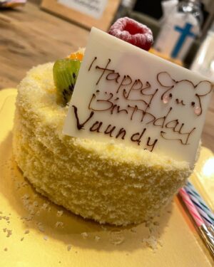 Vaundy Instagram - ハッピーボーイ
21歳になっていた。

邁進してまいります。