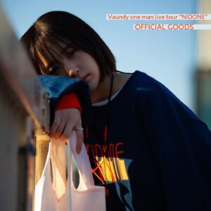 Vaundy Instagram - 今回のなえなのちゃんのスナップ写真はVaundyが撮影しました

いい感じになってるかと思いますぅ👌

@naenano0114 
#なえなの #vaundygoods #nidone #photo_by_vaundy
