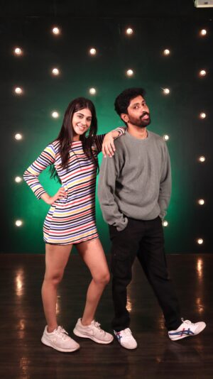 Vedika Nawani Instagram - Tapping my feet’s on this groovy track ❤️
In frame @rohitmandrulkar @vedika_nawani 
Location @mantras11official 
.
.
.
.
#reels #reelinstagram #instagram #creator #viraldance #trendingdances #dancevideo #fyp #viraldance #punjabi #rohitmandrulkar #lemmesee
