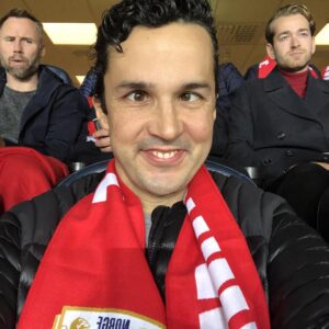 Vegard Ylvisåker Instagram - I’m on a FOTBALLKAMP! What’s offside? #ullevaalstadion
