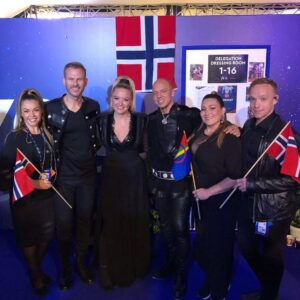 Vegard Ylvisåker Instagram - regram @kongfrode Break a leg! #votenorge