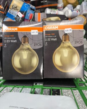 Vegard Ylvisåker Instagram - Jeg trenger en ny lyspære til gangen, men jeg klarer ikke helt å bestemme meg. Trenger jo litt futt i et mørkt rom, men jeg er redd 23 watt blir litt overkill. Samtidig kan jo fort 22 watt bli i slappeste laget. De koster jo det samme 🤯Hjelp!