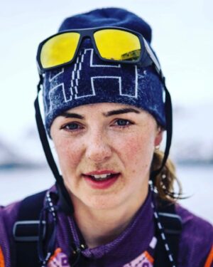 Vegard Ylvisåker Instagram - FINALE!! I dag kl 20:30 skal det avgjøres. Det er den mest utmattende opplevelsen jeg har hatt siden jeg var i militæret for 23 år siden.

Jeg blir ydmyk og full av respekt for så mange ting; denne sinnsyke produksjonen som jeg har fått være med på, alle menneskene som presterer overmenneskelig for å gjennomføre den, hele Norge og ikke minst Svalbard med den syke naturen som vi har hatt som backdrop, alle deltagerne som har blitt mine BFFs for life - og ikke minst mine to monstermotstandere @idanjatun og @fritzaanes. Fy faen for noen kjernekraftverk!

Den eneste jeg ikke vil takke er DRITTBIKKJEN Mud. Sikkert en fin fyr, men vi funket ikke sammen. Hvis vi skal møtes igjen, må vi nok jobbe en del med forholdet.
Foto: @mattibernitz