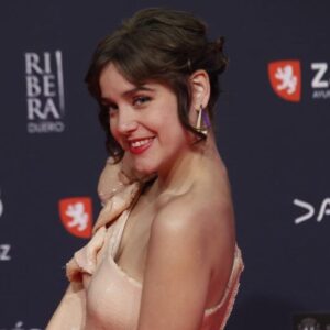 Veki Velilla Instagram - Este finde ha sido increíblemente bonito; mil gracias @premiosferoz por la acogida, por dejarnos formar parte con ¡García!, por una gala tan preciosa y enhorabuena a los premiados!

Gracias a @fashandcom por el lookazo de pies a cabeza; tremendo vestido 👗 de @rubenhernandezcostura_ y zapatos 👠 y bolso 👜 de @magritshoes 😍