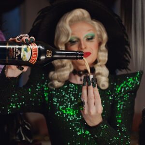 Veronica Green Instagram - Don’t mind if I baileys.

When one journey ends, another begins. Thrilled to be part of the #worldwide #halloween #campaign for @baileysofficial 

Wearing a dress that I made myself and gorgeous hair by the talented @carlbrownhair 

Thanks to @natashalawes for the epic nails.

Proving that early elimination isn’t the end of the road. My journey is just beginning!

💚💚💚💚💚💚💚💚💚💚💚