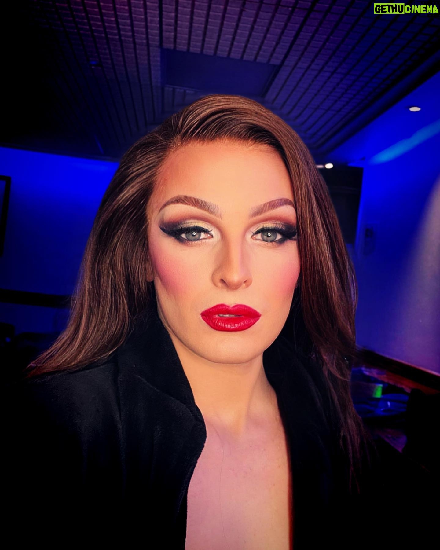 Veronica Green - 2.3K Likes - Wearing the bare minimum.