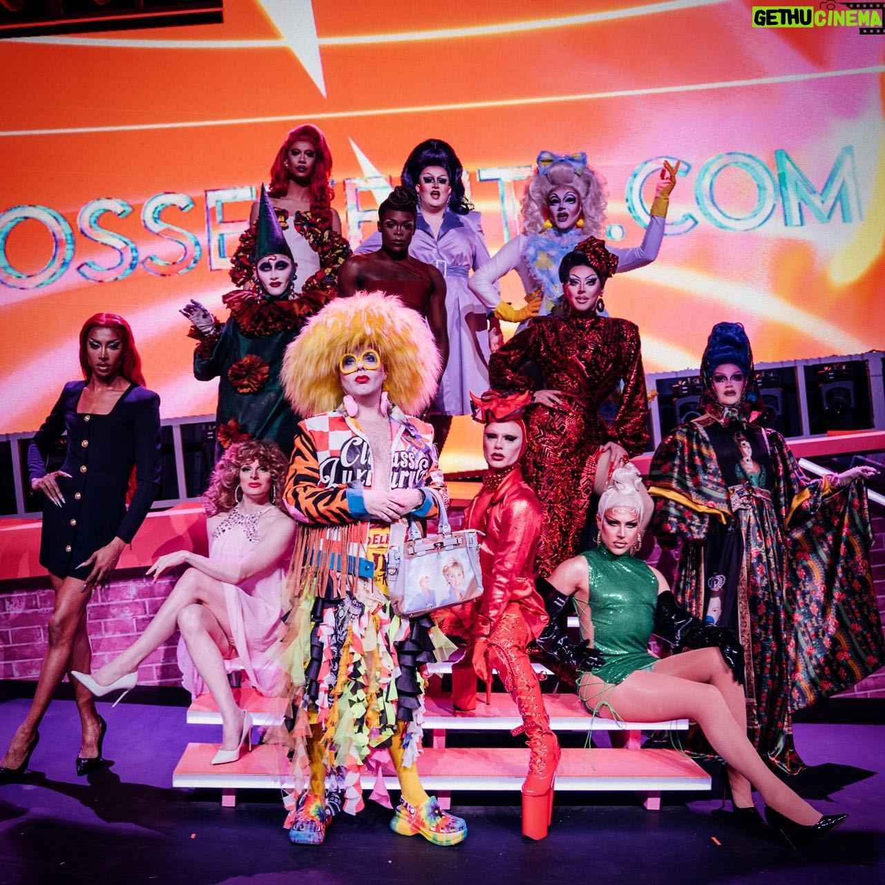 Veronica Green - 5.5K Likes - And just like that the @dragraceukbbc Season 2 Tour is ON THE ROAD
Ipswich last night was a blast and now already en route to the next venue.
Thanks to @vossevents for putting together a kick-ass tour.
You’re also in for a treat as @worldofwonder have joined us to capture all of the backstage ups, downs, drama, gossip & shenanigans 💚💚💚
📸 @jonstonevideo